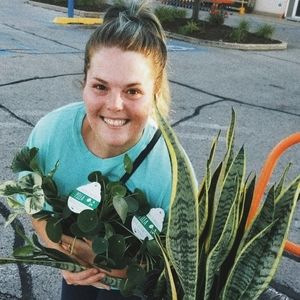 Meet your Posher, Mia